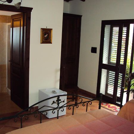 Agriturismo Il Pozzo Antico Mascali Exteriör bild