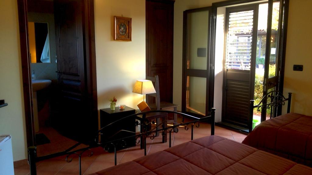 Agriturismo Il Pozzo Antico Mascali Exteriör bild