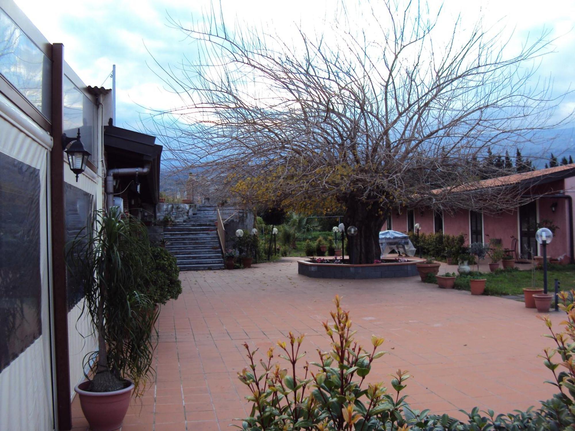Agriturismo Il Pozzo Antico Mascali Exteriör bild